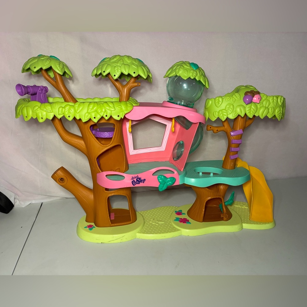 Littlest Pet Shop Magic Motion Tree House  Playset  LPS Toy - Incomplete
